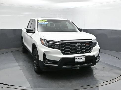 Certified 2025 Honda Ridgeline TrailSport+ image 17