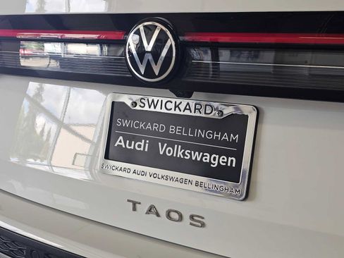 Used 2025 Volkswagen Taos SE AWD/4WD image 22