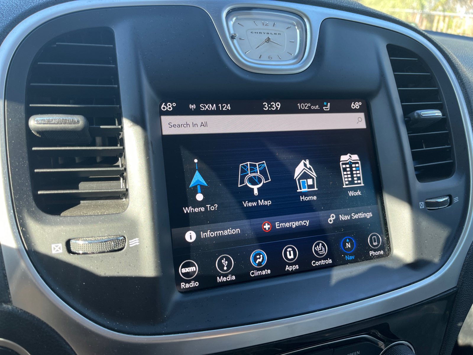 Used 2019 Chrysler 300 Limited w/ Safetytec Plus Group RWD image 23