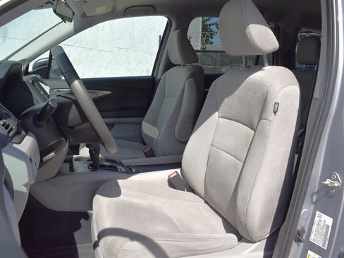 Used 2020 Honda Pilot EX image 11