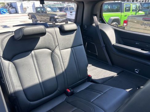 New 2026 Jeep Grand Wagoneer Limited AWD/4WD image 32
