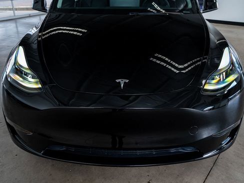 Used 2025 Tesla Model Y Long Range image 14