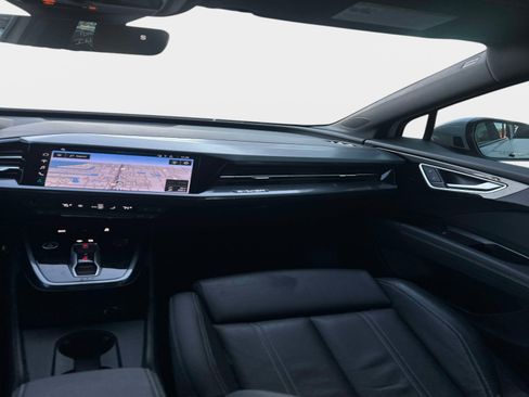 Used 2024 Audi Q4 e-tron Premium Plus image 9