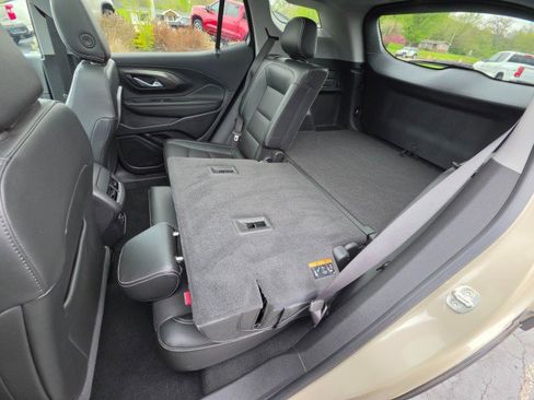 Used 2023 GMC Terrain SLT w/ Tech Package AWD/4WD image 21