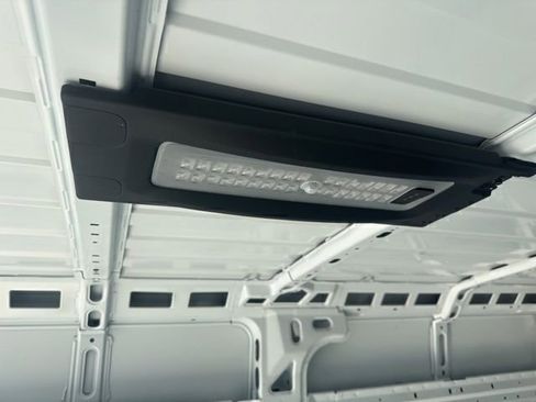 Used 2024 RAM ProMaster 2500 w/ Convenience Group FWD image 20