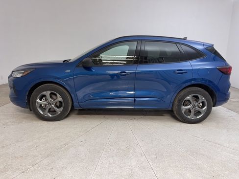 Used 2023 Ford Escape ST-Line image 9