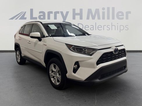 Used 2020 Toyota RAV4 XLE w/ Convenience Package AWD/4WD image 7