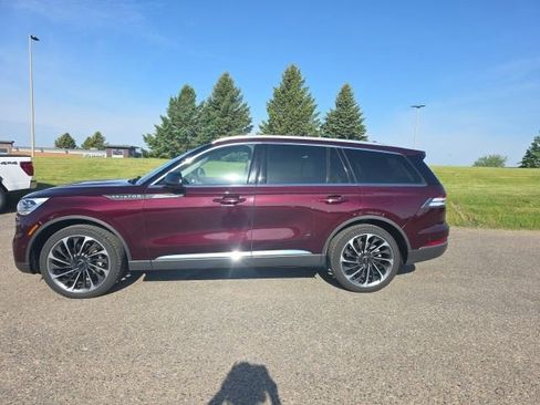 Used 2020 Lincoln Aviator Reserve w/ Equipment Group 202A AWD/4WD image 2