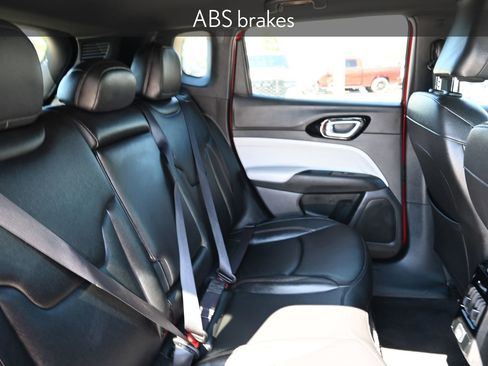 Used 2024 Jeep Compass Limited image 28