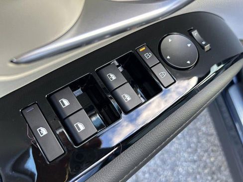 New 2025 Hyundai Tucson Limited image 48