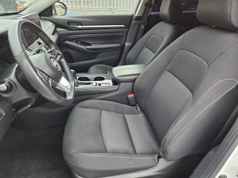 Used 2023 Nissan Altima 2.5 SV w/ SV Premium Package image 21