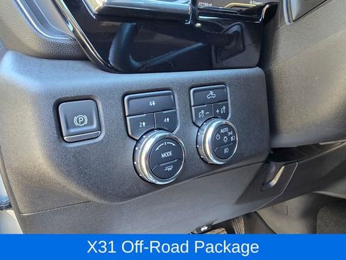 Used 2025 GMC Sierra 2500 SLE w/ SLE Value Package; AWD/4WD image 15