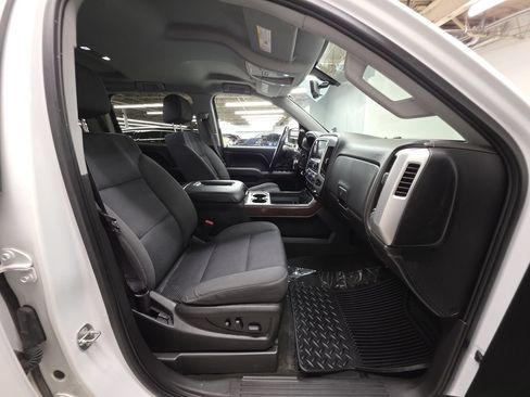 Used 2017 GMC Sierra 1500 SLE w/ Suspension Package, Off-Road AWD/4WD image 25