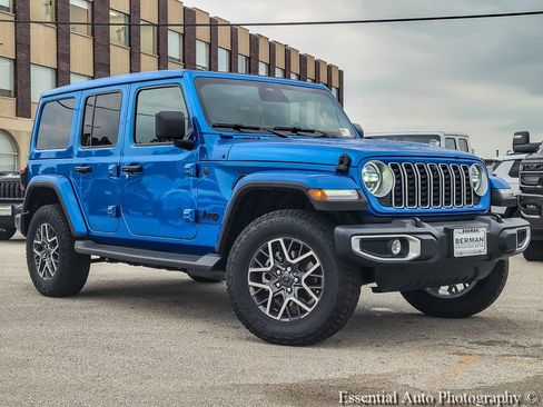 New 2026 Jeep Wrangler Unlimited Sahara AWD/4WD image 2