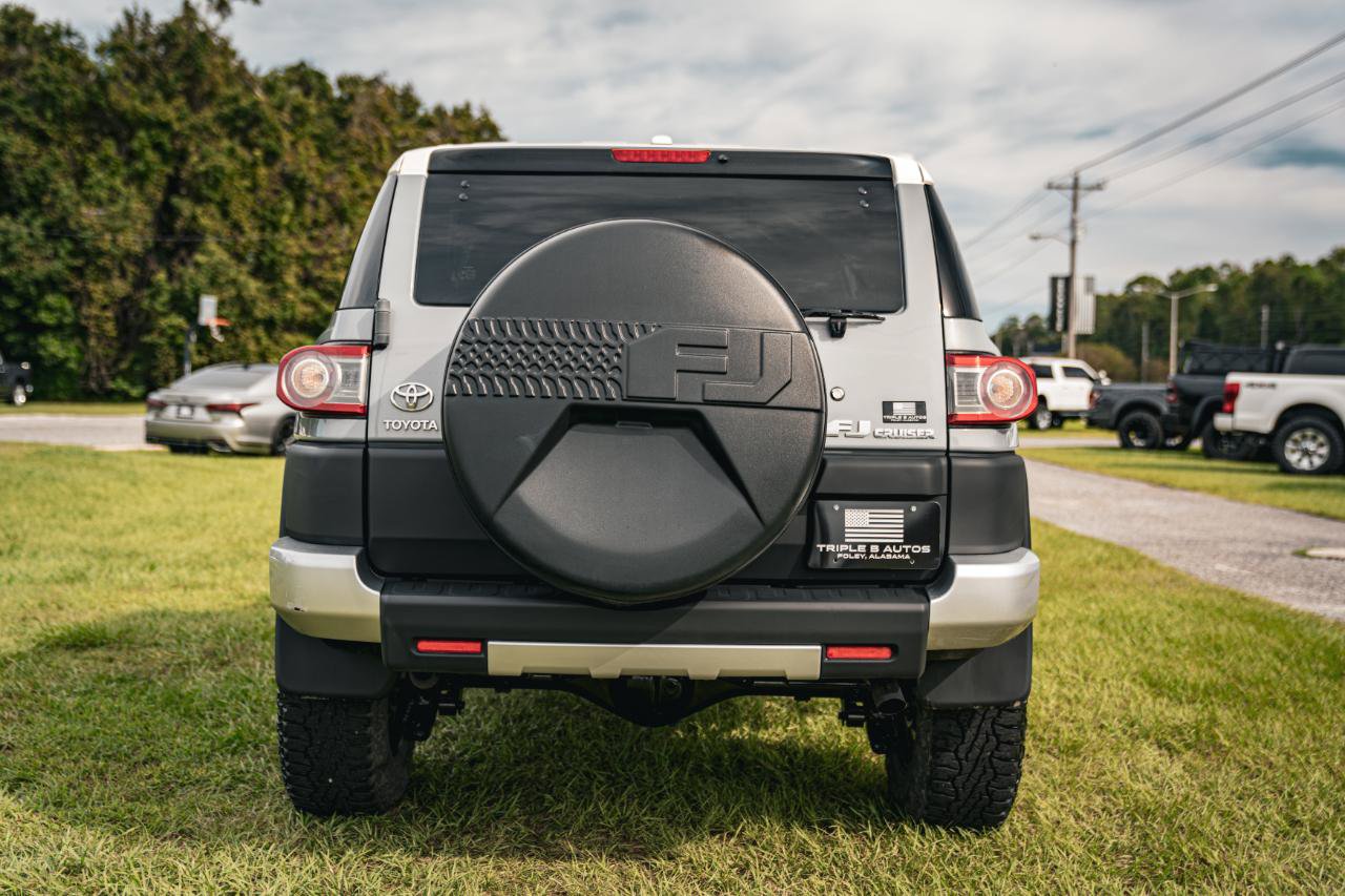 Used 2014 Toyota FJ Cruiser 4WD w/ Convenience Package image 5