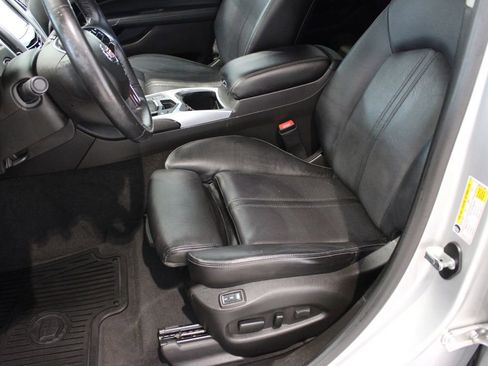 Used 2015 Cadillac SRX Luxury image 9