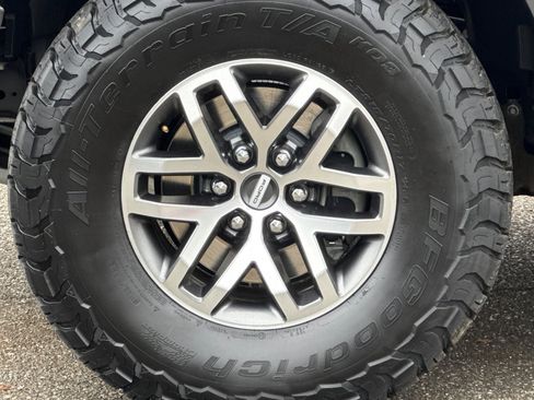 Certified 2018 Ford F150 Raptor w/ Equipment Group 802A Luxury image 27