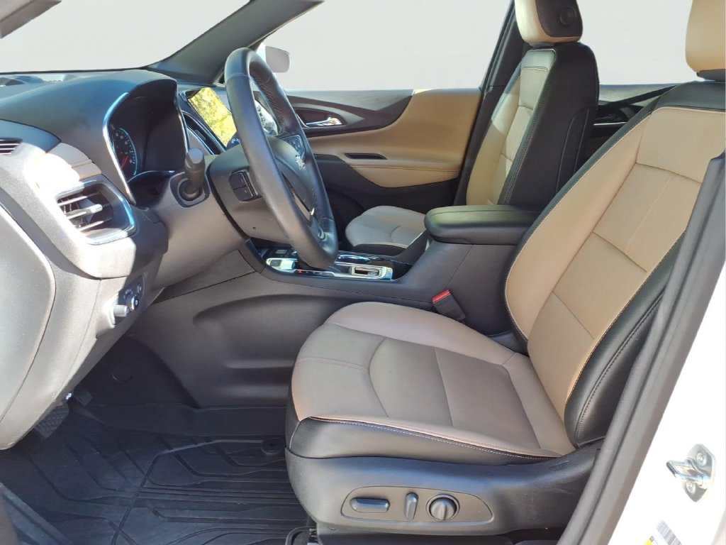 Used 2024 Chevrolet Equinox Premier AWD/4WD image 16