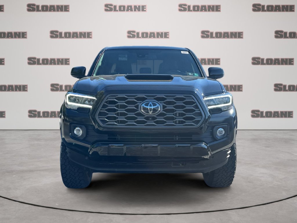 Used 2022 Toyota Tacoma TRD Sport w/ TRD Premium Sport Package AWD/4WD image 8