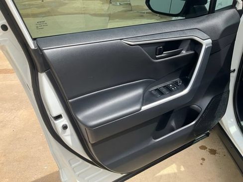 Used 2024 Toyota RAV4 LE FWD image 5