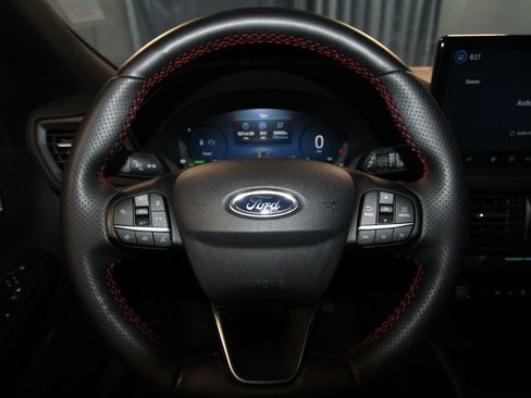 Used 2025 Ford Escape ST-Line Elite w/ Premium Technology Package image 12