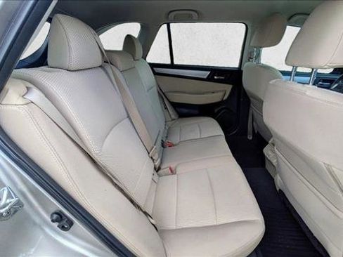 Used 2018 Subaru Outback 2.5i Premium image 20