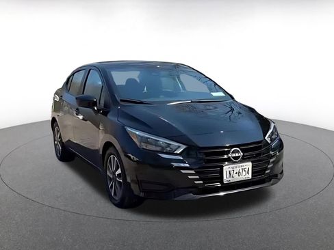 Used 2025 Nissan Versa SV FWD image 3