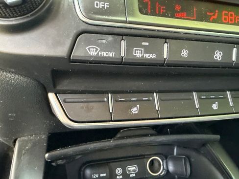 Used 2020 Kia Sorento LX w/ LX I4 Convenience Package AWD/4WD image 16