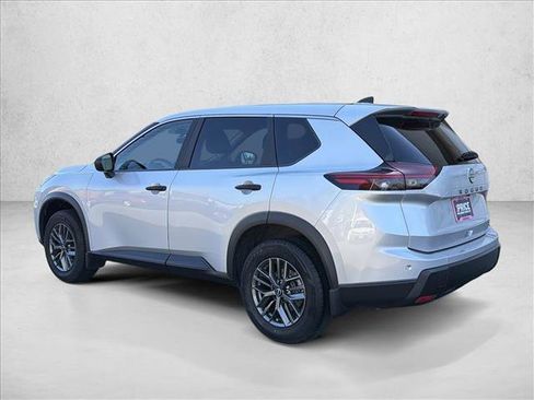 Used 2024 Nissan Rogue S FWD image 7
