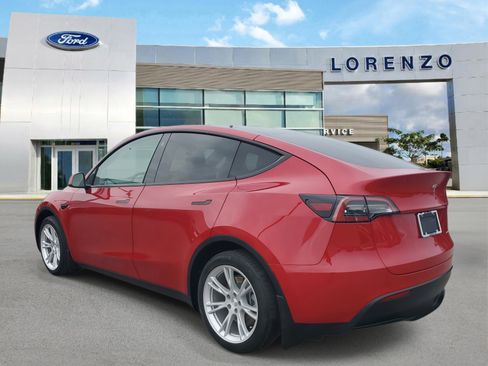 Used 2021 Tesla Model Y Long Range image 7