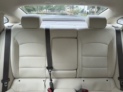 Used 2024 Chevrolet Malibu LT FWD image 30