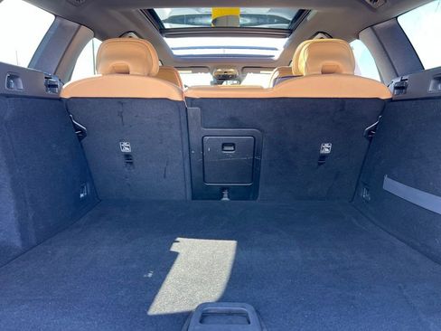 Used 2020 Volvo V60 T5 Cross Country image 21