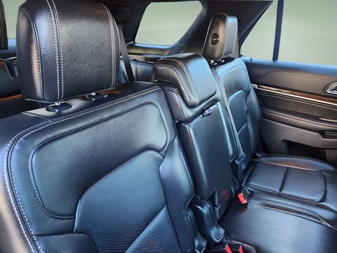 Used 2018 Ford Explorer Limited AWD/4WD image 16