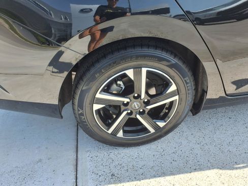 Used 2024 Nissan Sentra SV FWD image 6