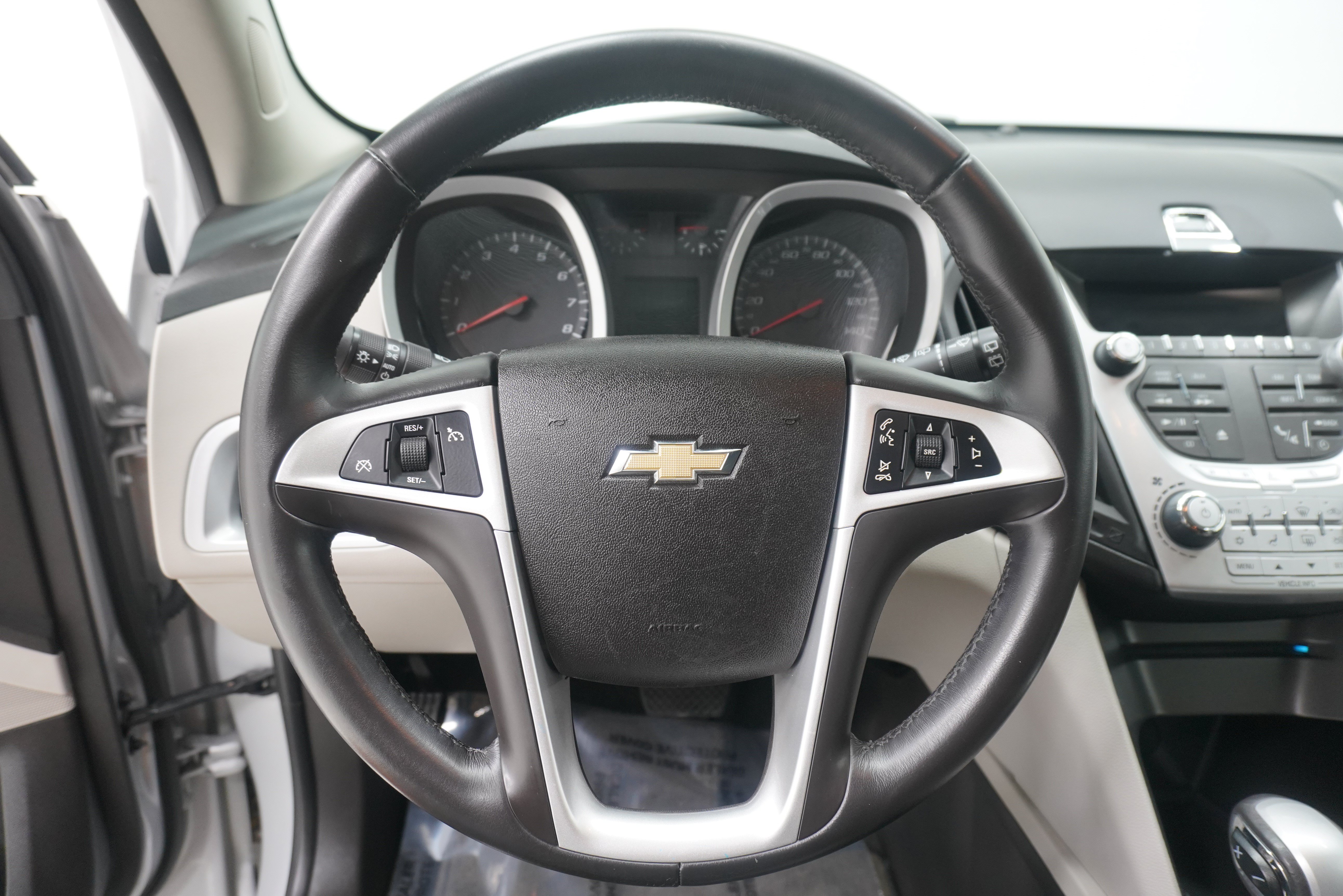 Used 2010 Chevrolet Equinox LT FWD image 17