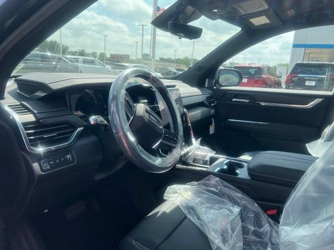 New 2026 GMC Acadia Elevation w/ Elevation Premium Package AWD/4WD image 6