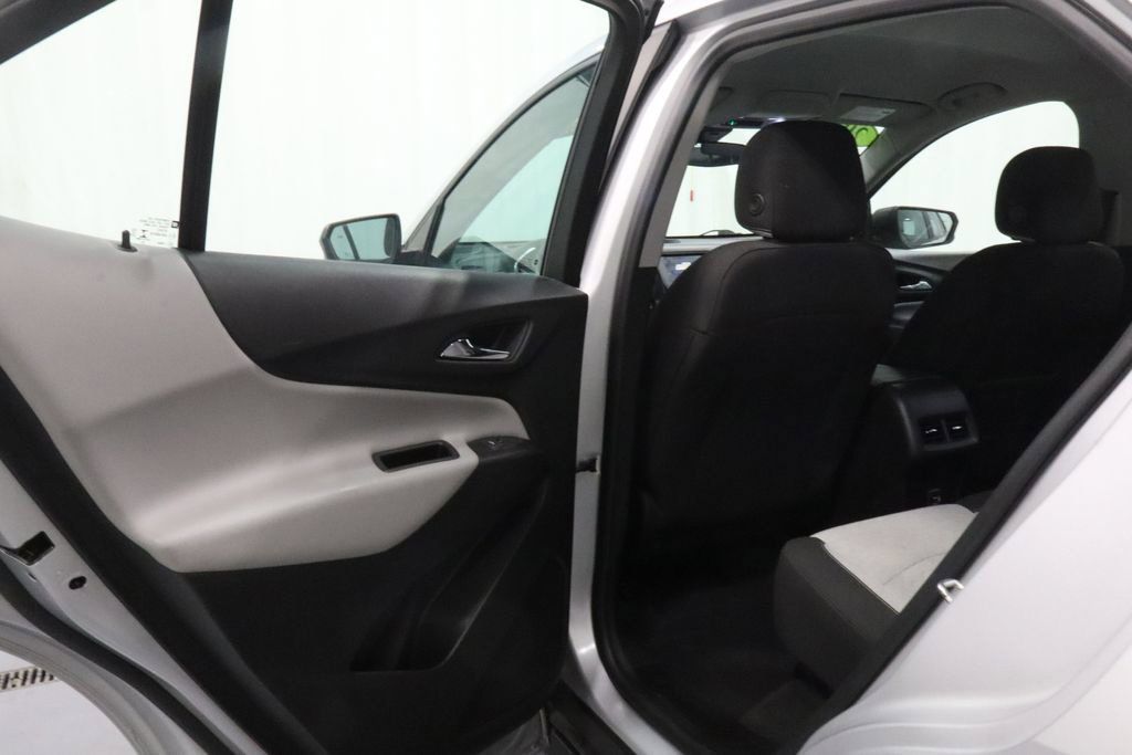 Used 2022 Chevrolet Equinox LS AWD/4WD image 10