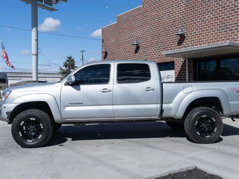Used 2012 Toyota Tacoma 4x4 Double Cab w/ TRD Sport Upgrade Pkg image 3