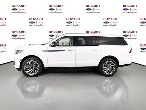 New 2026 Lincoln Navigator L Reserve AWD/4WD image 5