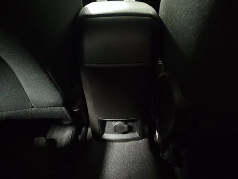 Used 2016 Chevrolet Cruze LT FWD image 11