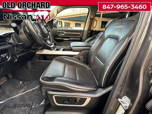 Used 2019 RAM 1500 Laramie AWD/4WD image 9