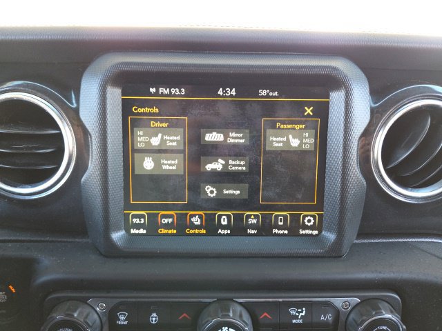 Used 2022 Jeep Wrangler Unlimited Sahara AWD/4WD image 8