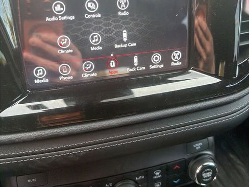 Used 2023 Dodge Durango SXT Launch Edition image 10