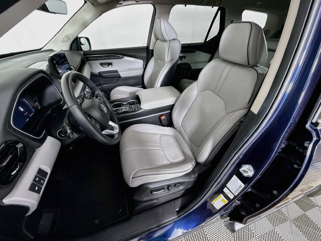 Used 2023 Honda Pilot Elite image 22