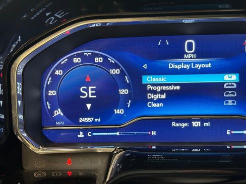 Used 2024 Chevrolet Silverado 1500 High Country w/ High Country Premium Package image 32