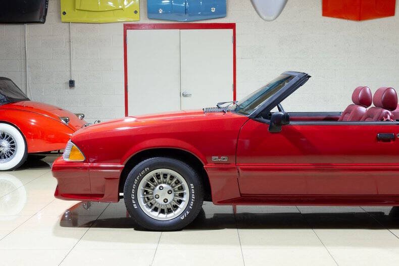 Used 1989 Ford Mustang GT RWD image 5