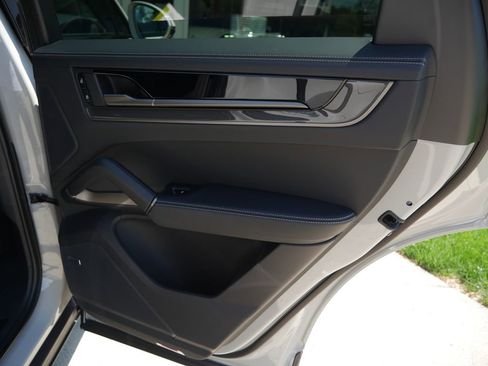 New 2026 Porsche Cayenne Turbo AWD/4WD image 24