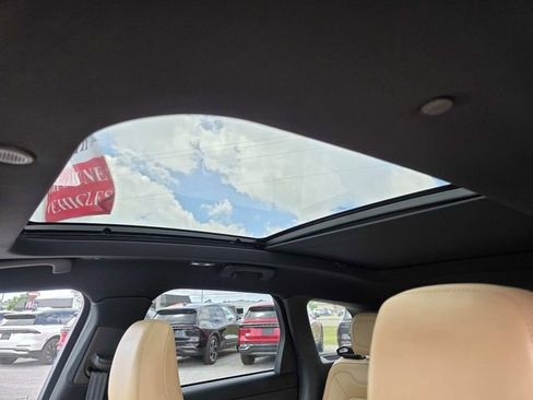 Used 2022 Lincoln Corsair Reserve w/ Elements Package FWD image 9