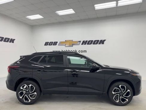 New 2026 Chevrolet Trax RS w/ Driver Confidence Package FWD image 4