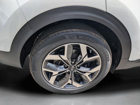 Used 2022 Kia Sportage EX w/ EX Technology Package FWD image 23